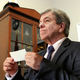 Illustration for article titled Senator Moved To Tears After Reading Constituent’s Heartfelt Check